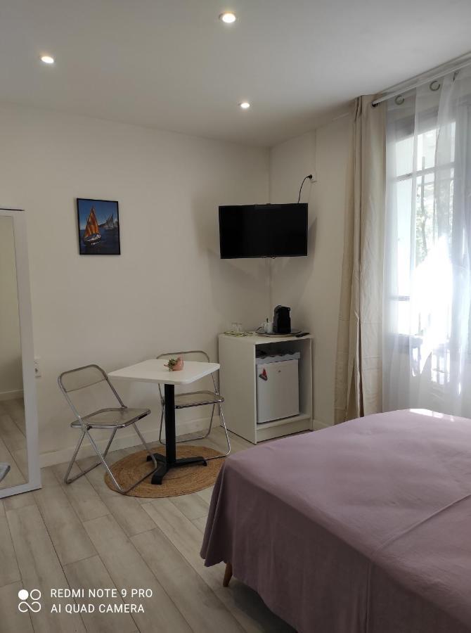 פרפיניין Chambre Accueillante A 2 Mn Du Centre Ville מראה חיצוני תמונה